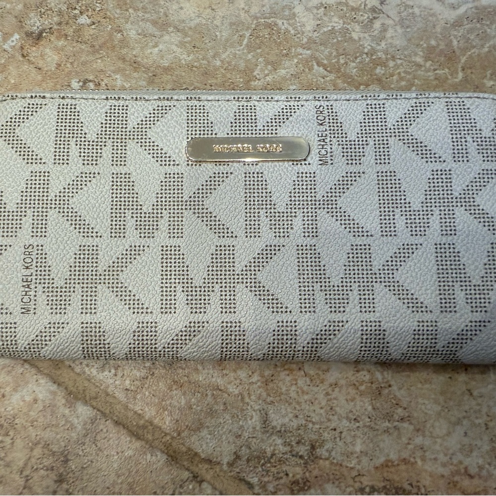 Michael Kors Silver Logo Wallet